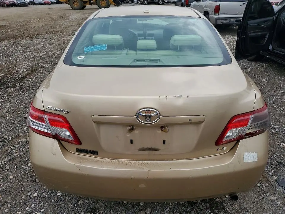 2010 TOYOTA CAMRY LE  