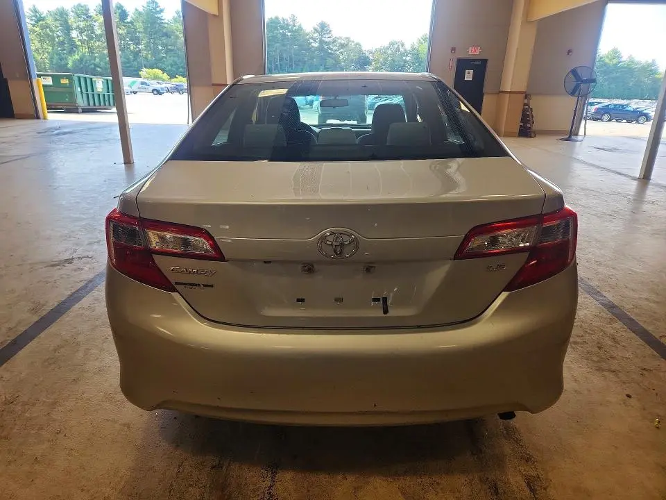 2014 TOYOTA CAMRY LE  