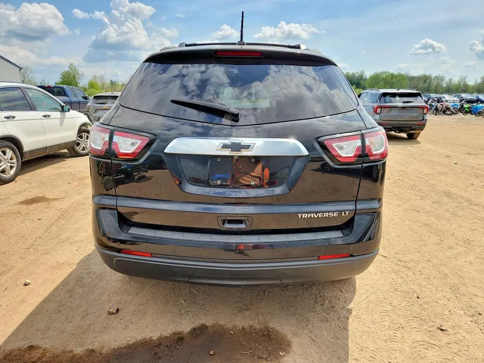 2016 CHEVROLET TRAVERSE LT  