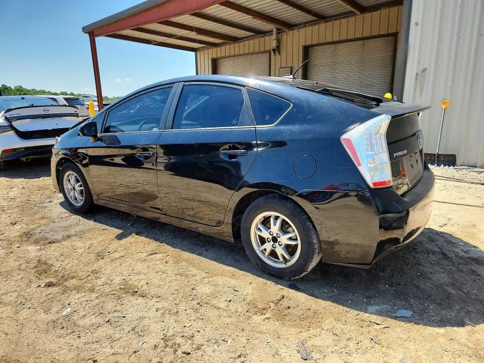 2010 TOYOTA PRIUS III  