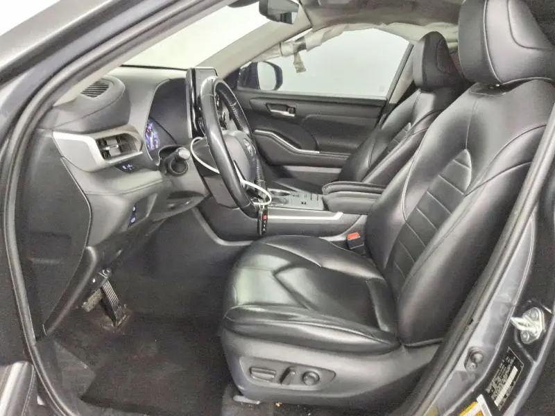 2020 TOYOTA HIGHLANDER XLE  