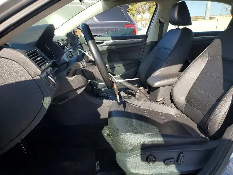 2016 VOLKSWAGEN PASSAT S  