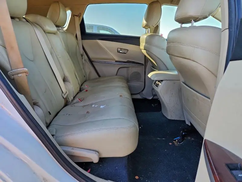 2015 TOYOTA VENZA LE  