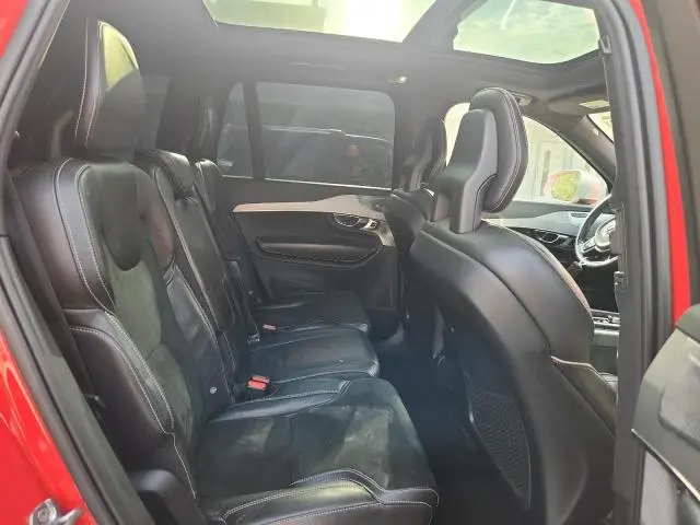 2016 VOLVO XC90 T6