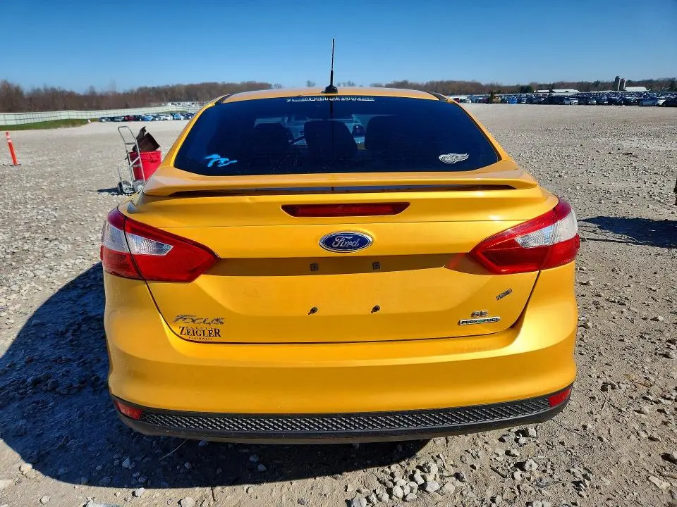 2012 FORD FOCUS SE  