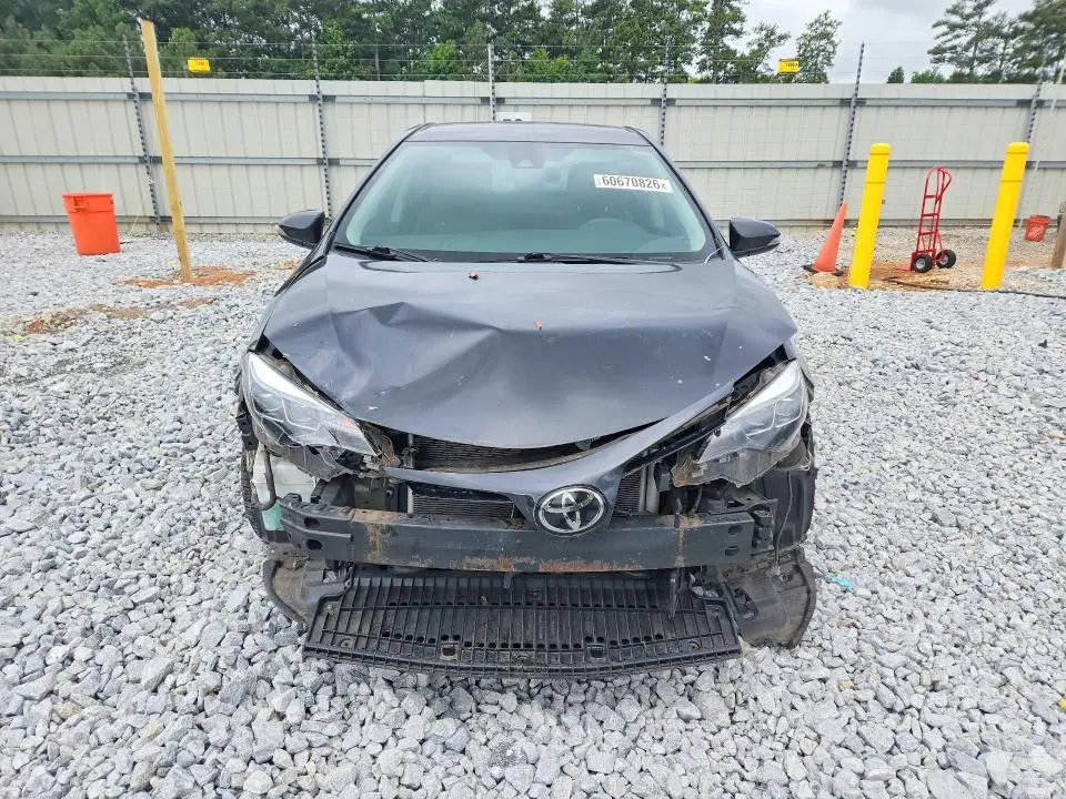 2019 TOYOTA COROLLA SE  