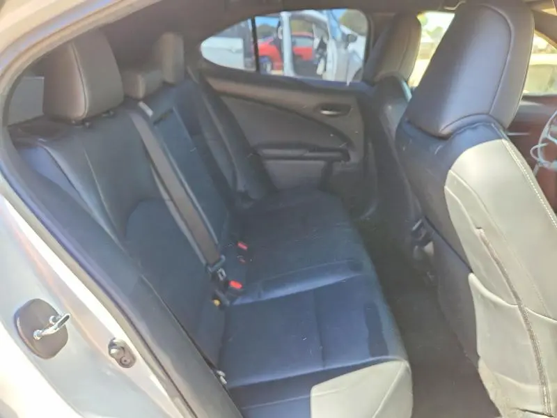 2022 LEXUS UX 200 BASE  