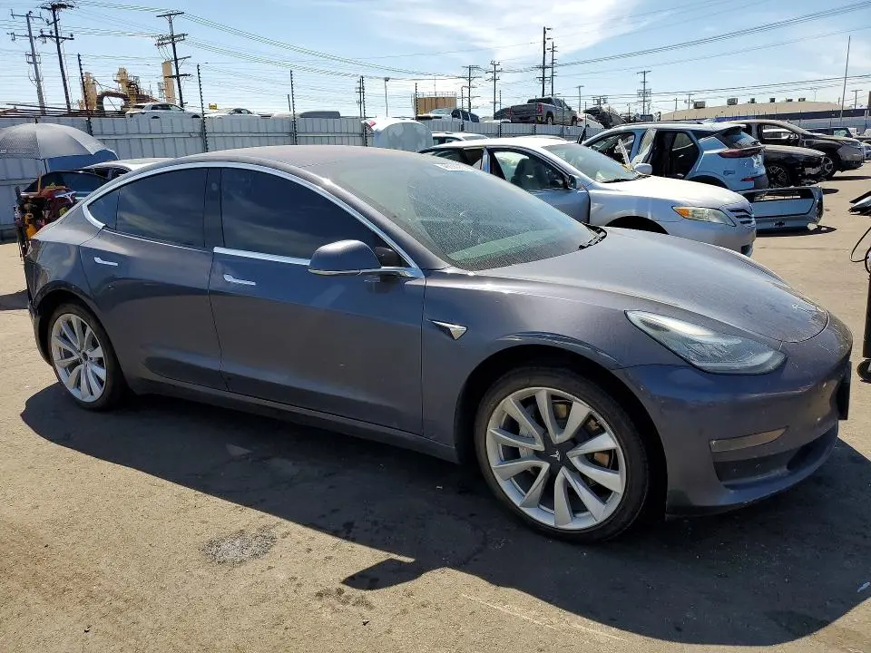 2018 TESLA MODEL 3   