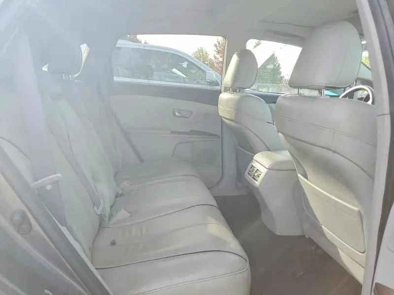 2010 TOYOTA VENZA AWD V6  