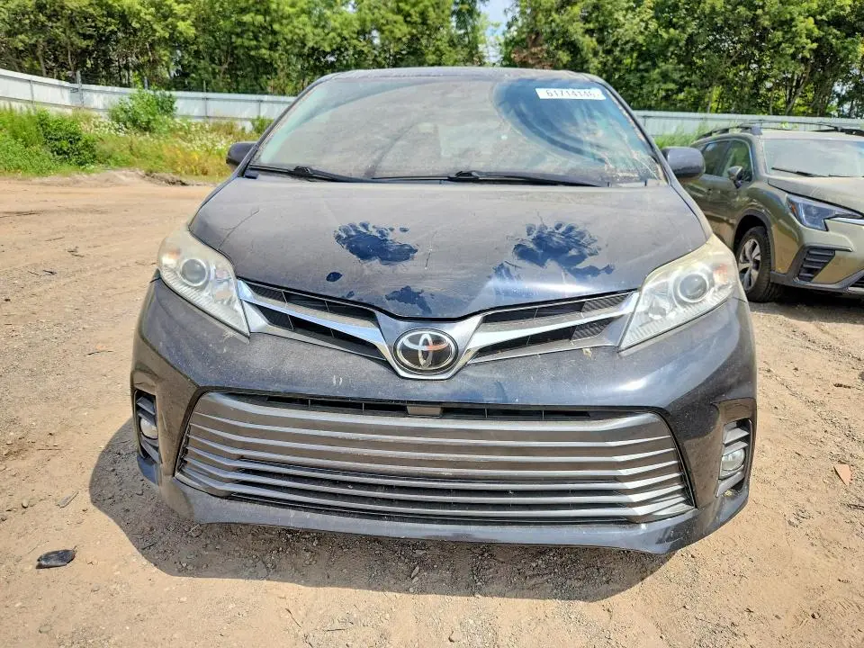 2018 TOYOTA SIENNA XLE PREMIUM 7-PASSENGER  