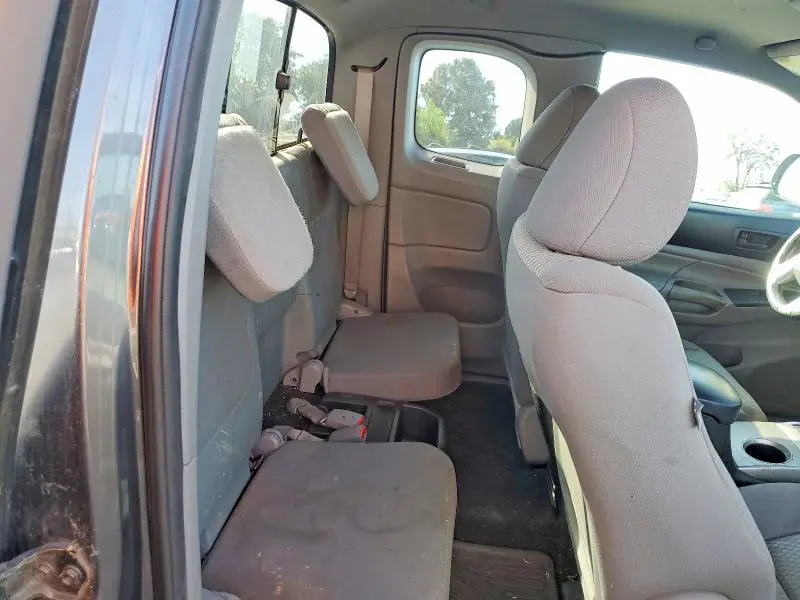 2014 TOYOTA TACOMA BASE  