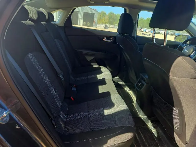2023 KIA FORTE EX  
