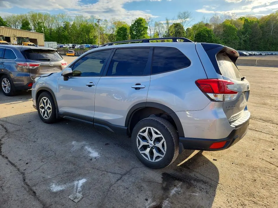 2024 SUBARU FORESTER PREMIUM  