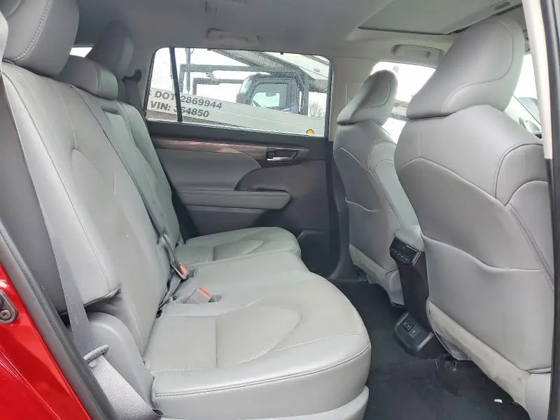 2021 TOYOTA HIGHLANDER LIMITED  