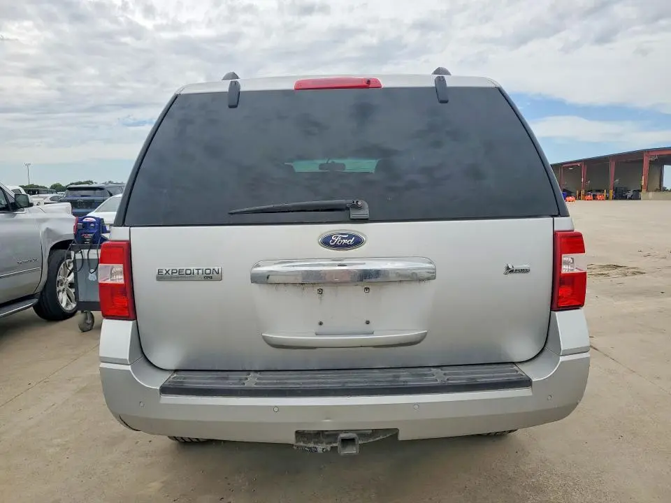 2011 FORD EXPEDITION XLT  