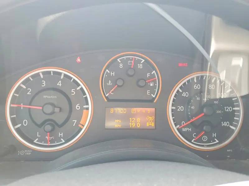 2015 NISSAN ARMADA SV  