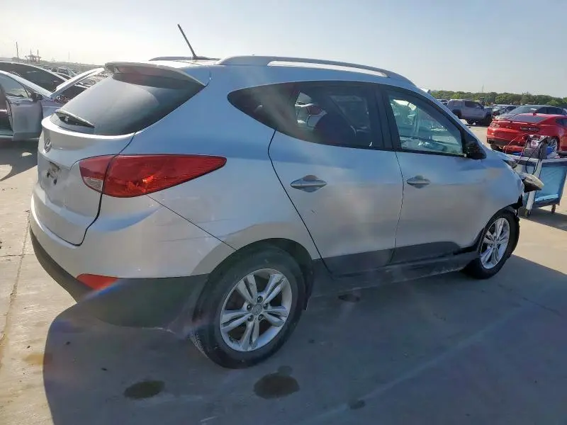 2011 HYUNDAI TUCSON GLS  