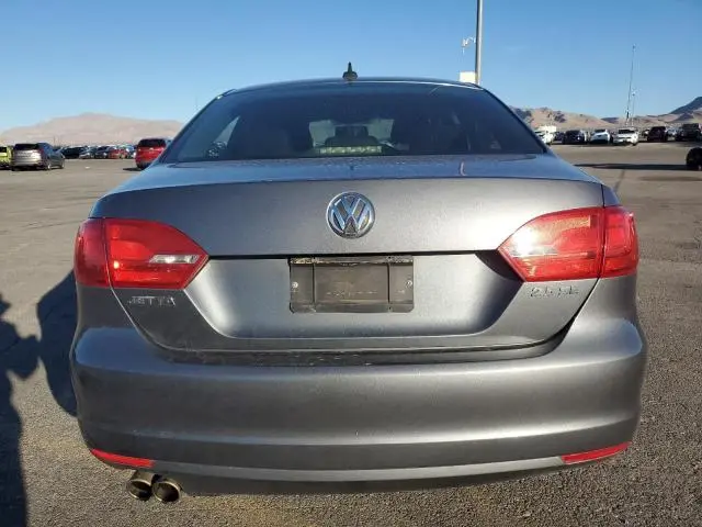 2011 VOLKSWAGEN JETTA SE  