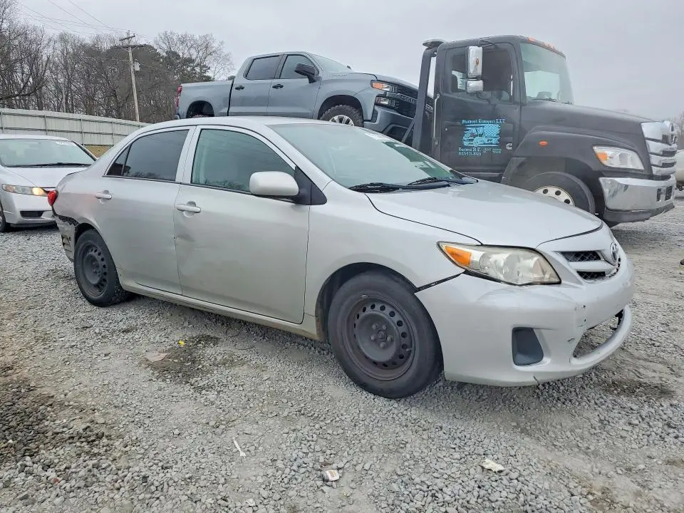2013 TOYOTA COROLLA BASE  
