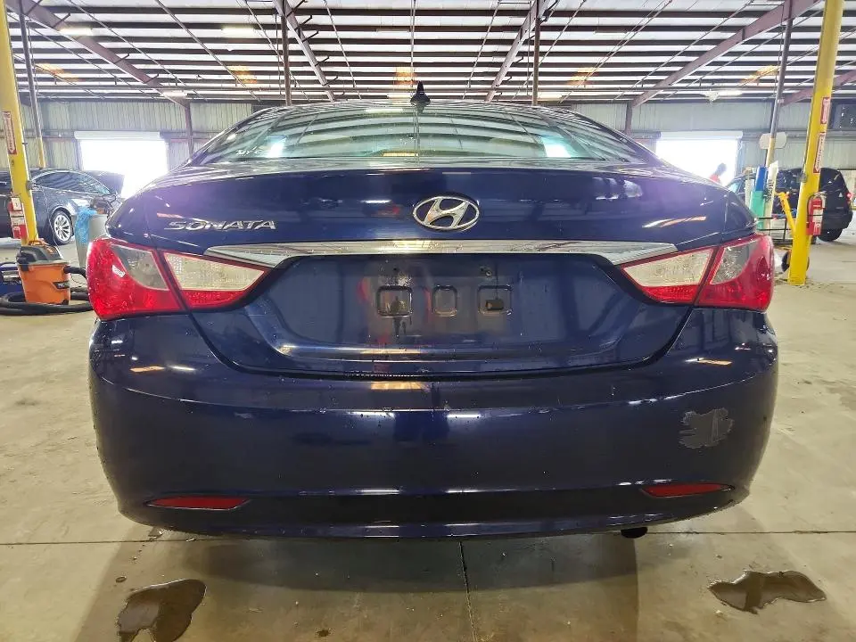 2011 HYUNDAI SONATA GLS  