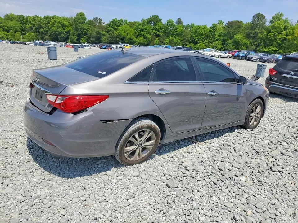 2011 HYUNDAI SONATA SE  