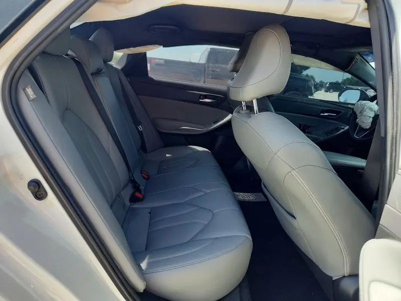 2021 TOYOTA AVALON XLE  