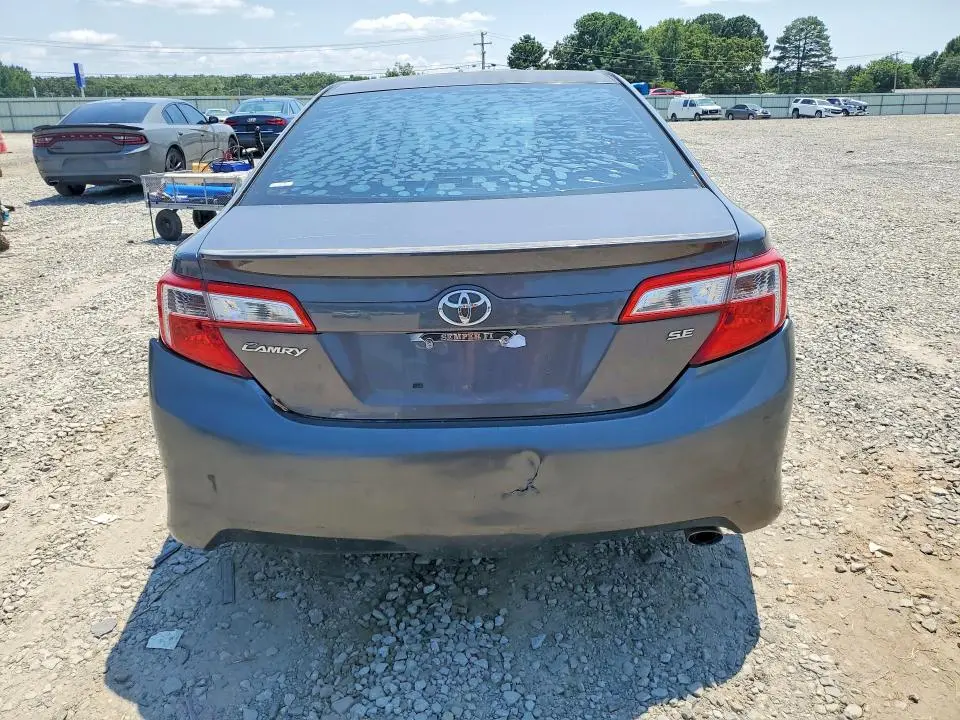 2013 TOYOTA CAMRY SE  