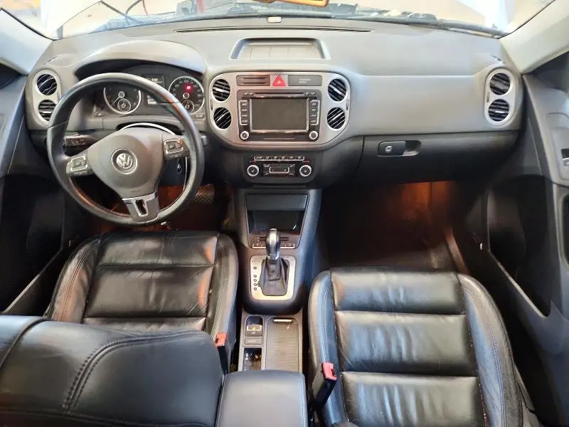 2011 VOLKSWAGEN TIGUAN S  