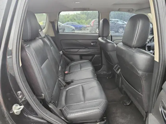 2019 MITSUBISHI OUTLANDER SE  