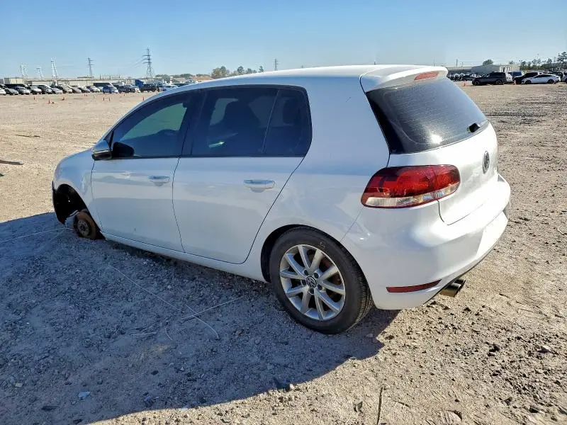 2011 VOLKSWAGEN GOLF   