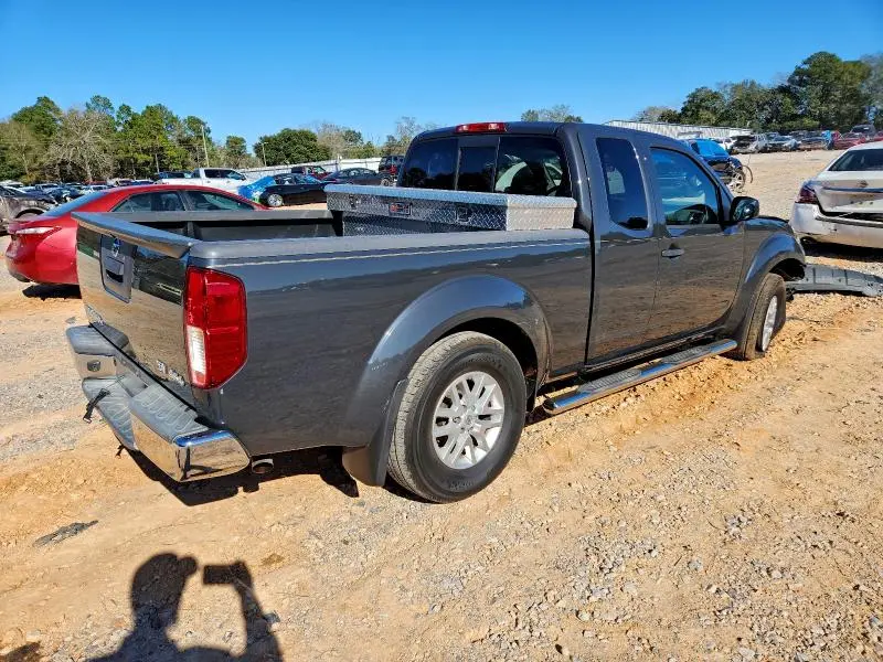 2015 NISSAN FRONTIER SV  