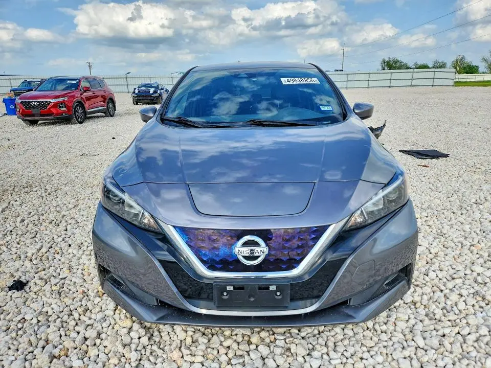 2022 NISSAN LEAF SV  