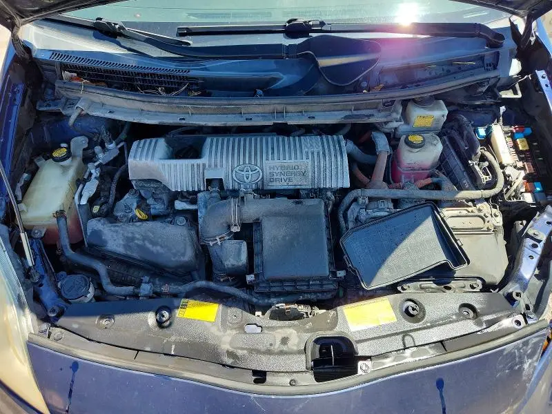2013 TOYOTA PRIUS TWO  