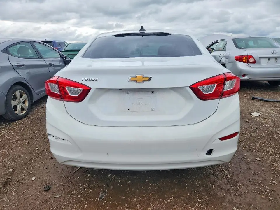 2018 CHEVROLET CRUZE LS  