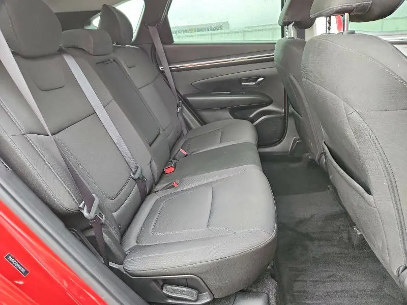 2022 HYUNDAI TUCSON SE  