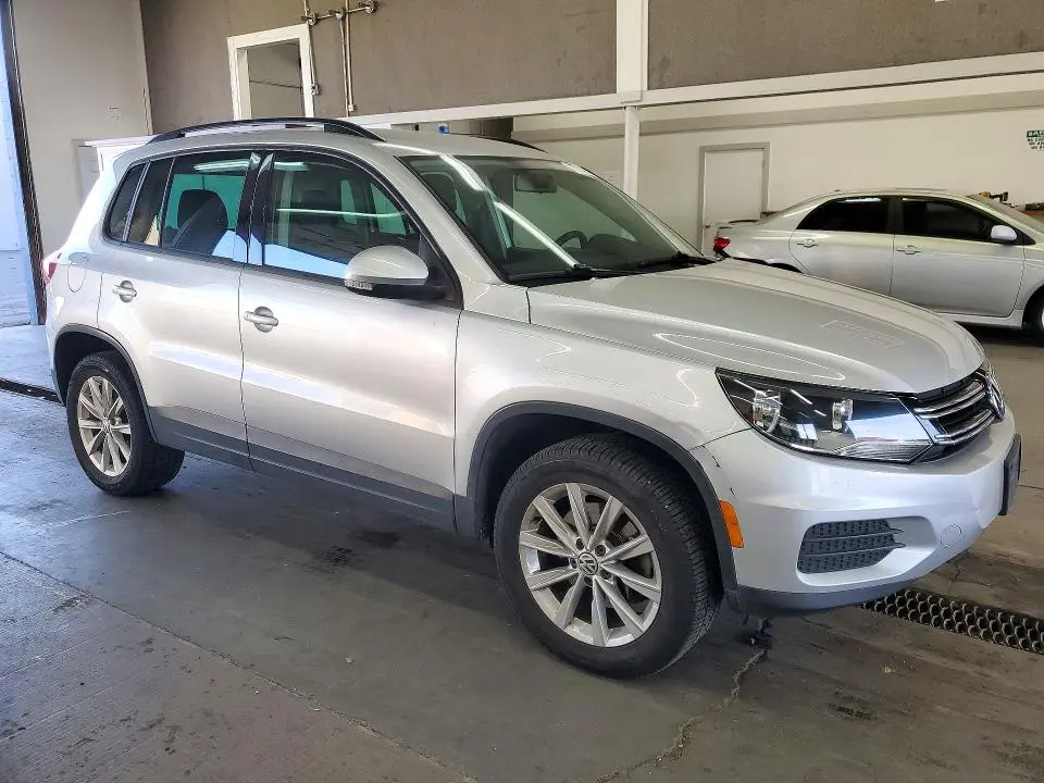 2015 VOLKSWAGEN TIGUAN S  