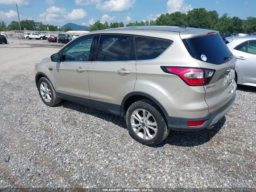 2017 FORD ESCAPE SE