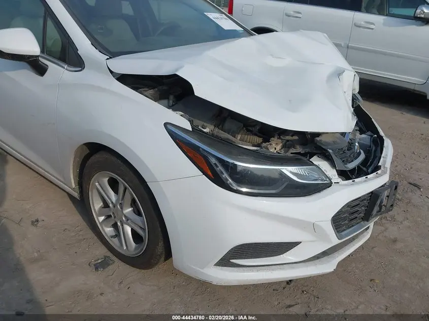 2018 CHEVROLET CRUZE LT AUTO