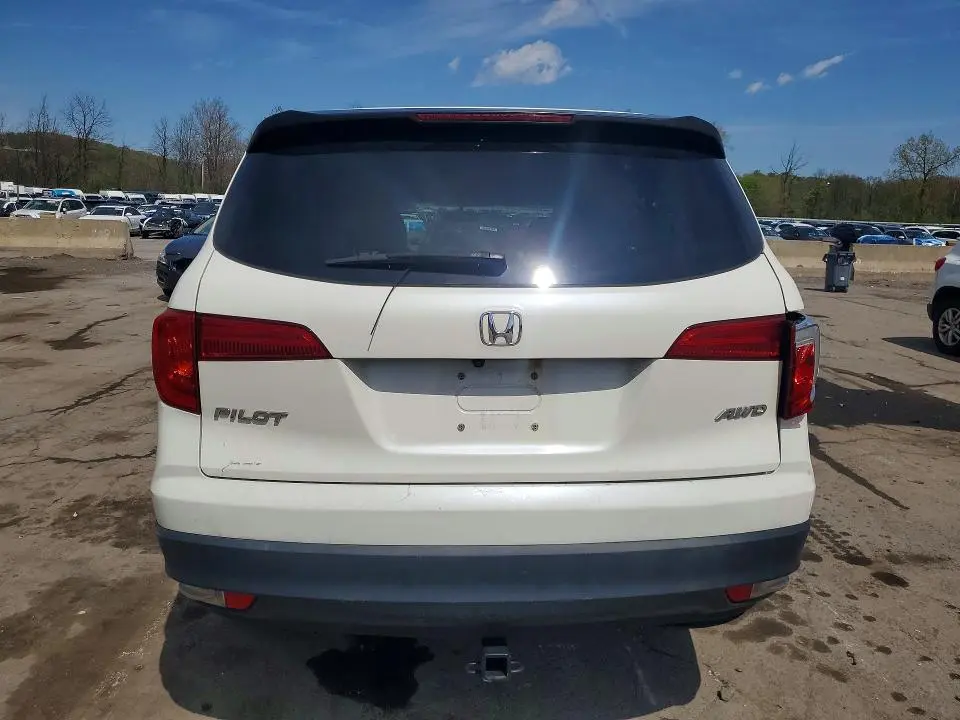 2018 HONDA PILOT LX  