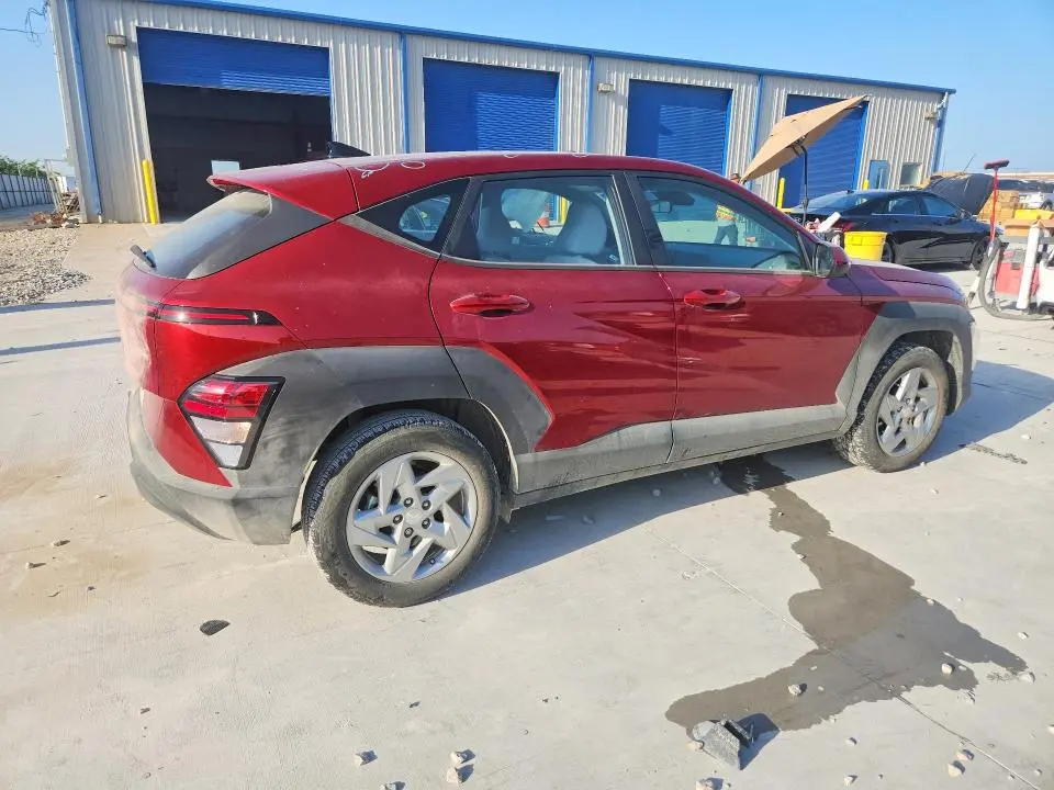 2025 HYUNDAI KONA SE  