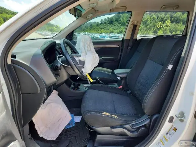 2016 MITSUBISHI OUTLANDER SE  