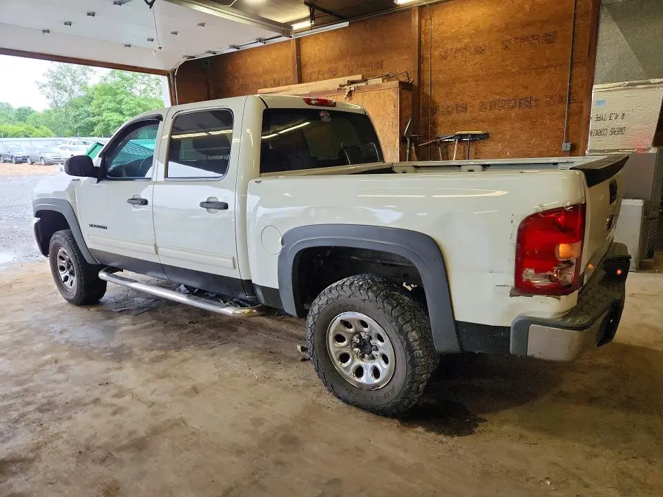 2011 CHEVROLET SILVERADO K1500 LT  