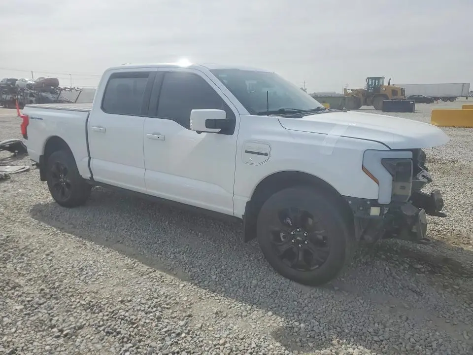 2023 FORD F150 LIGHTNING PRO  