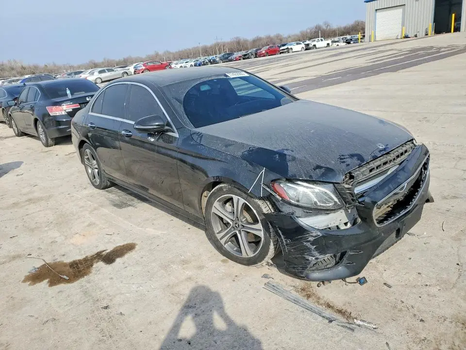 2018 MERCEDES-BENZ E 300  