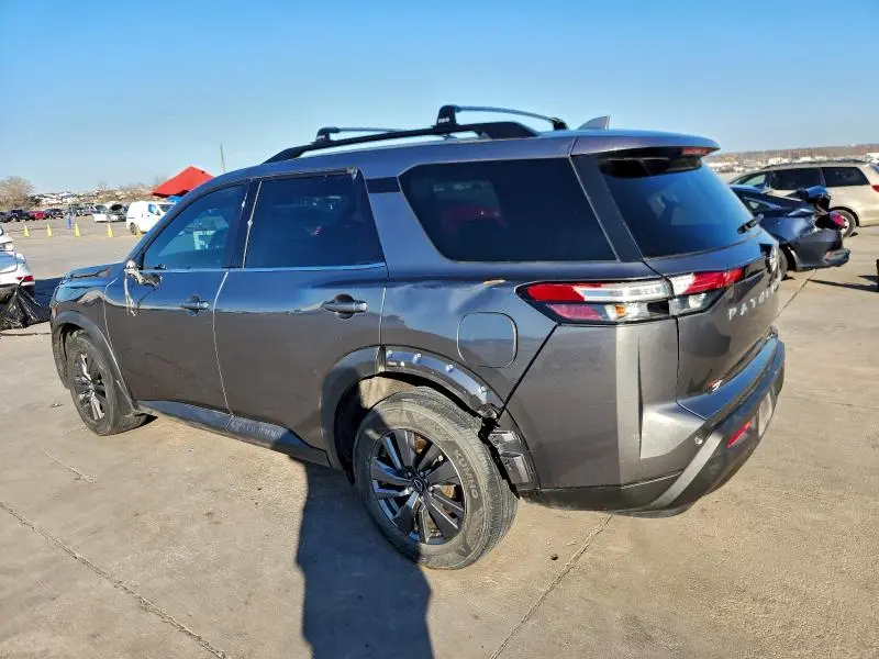2023 NISSAN PATHFINDER SV  