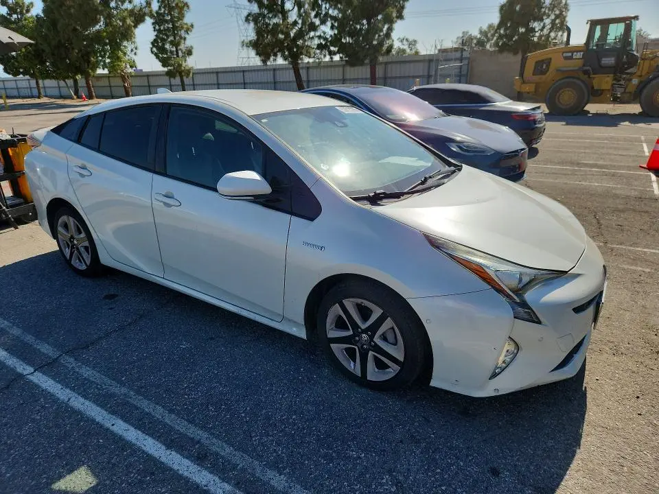 2017 TOYOTA PRIUS   