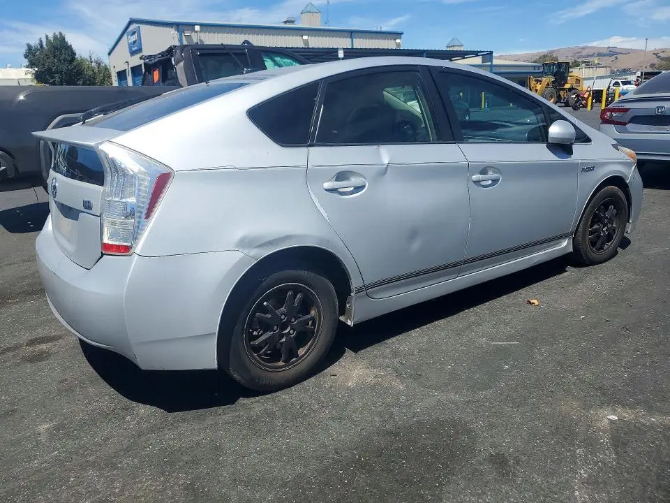 2011 TOYOTA PRIUS TWO  