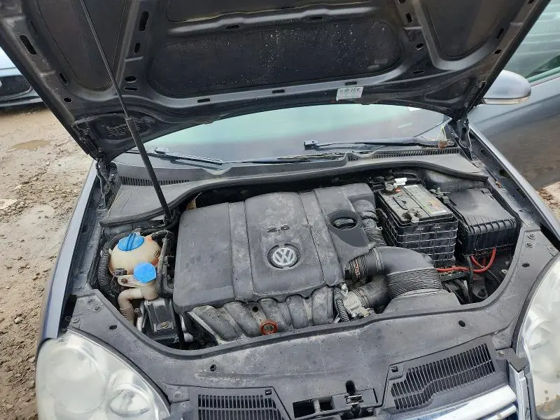 2010 VOLKSWAGEN JETTA S  