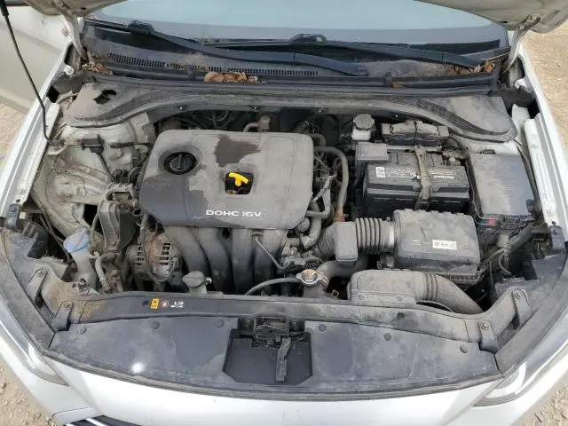 2017 HYUNDAI ELANTRA SE  