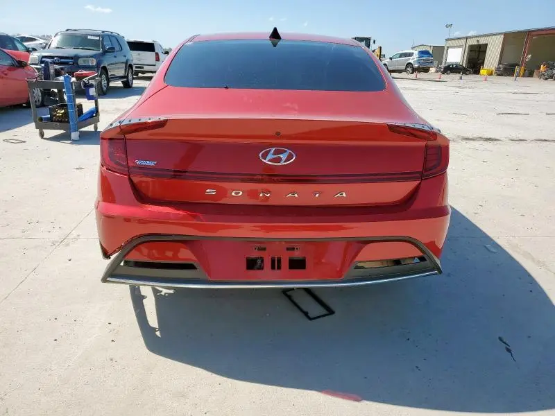 2021 HYUNDAI SONATA SE  